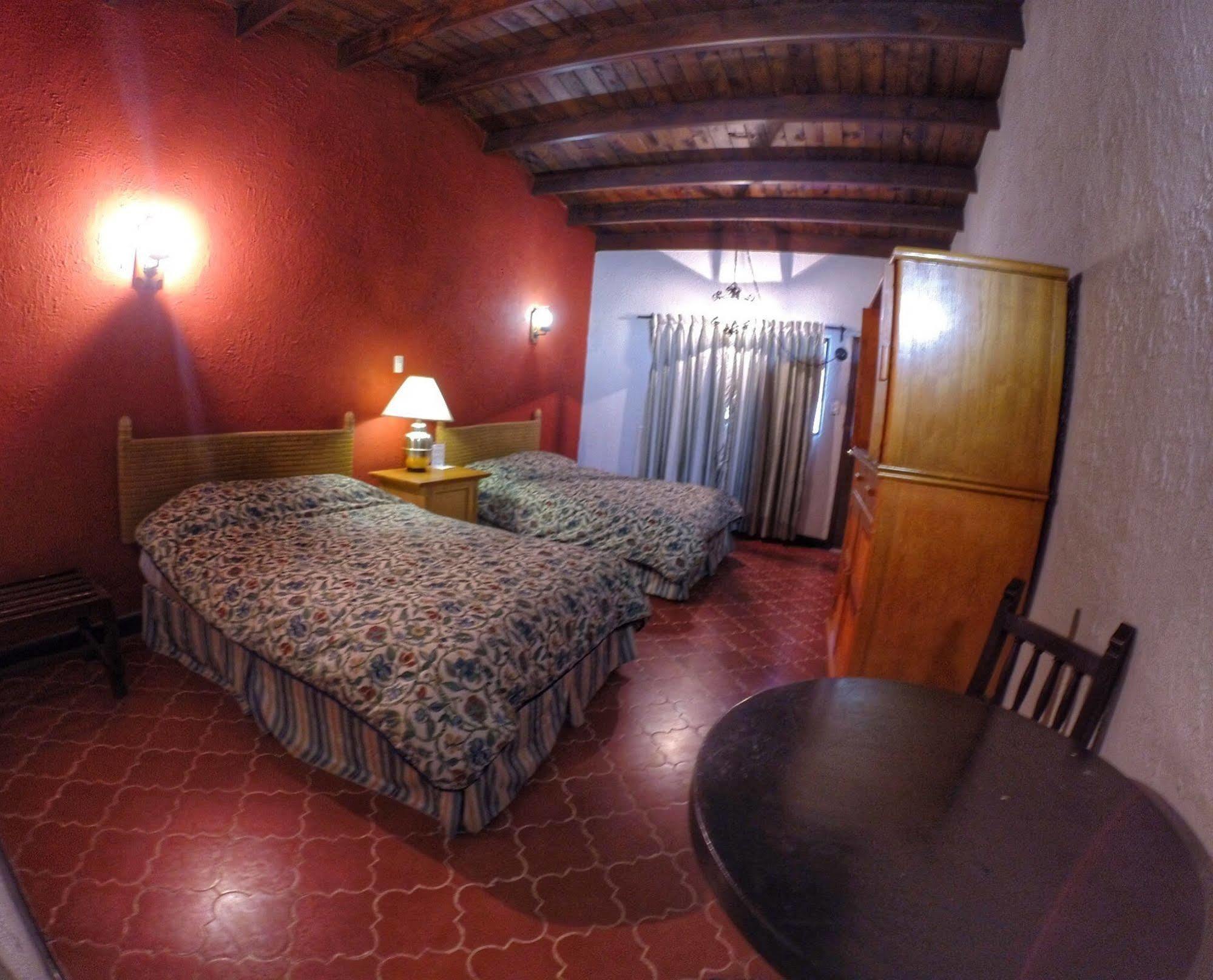 Hotel Parador Santa Cruz كريل المظهر الخارجي الصورة