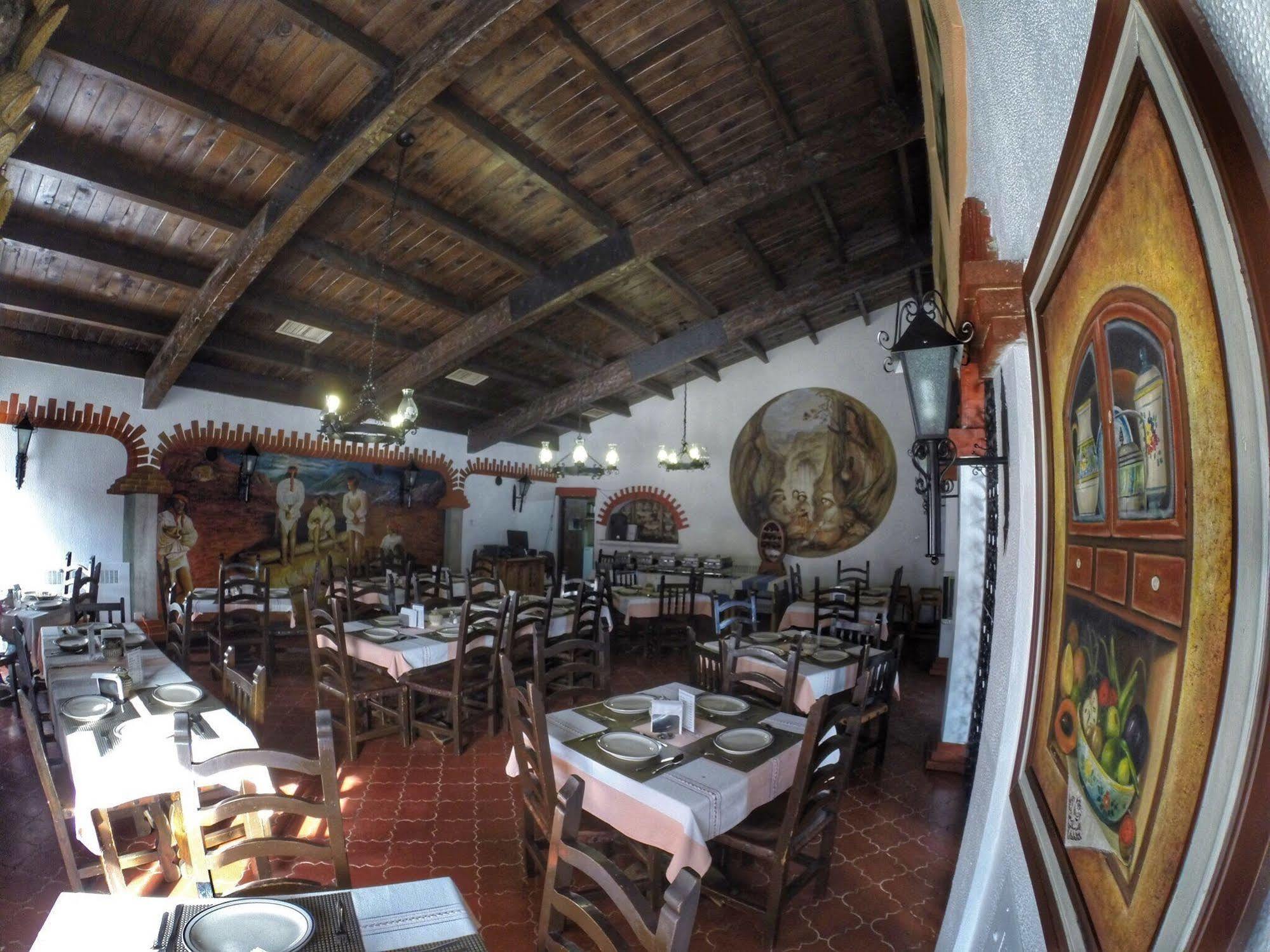 Hotel Parador Santa Cruz كريل المظهر الخارجي الصورة